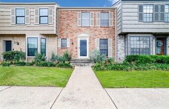 Building Photo - 7505 Memorial Woods Dr