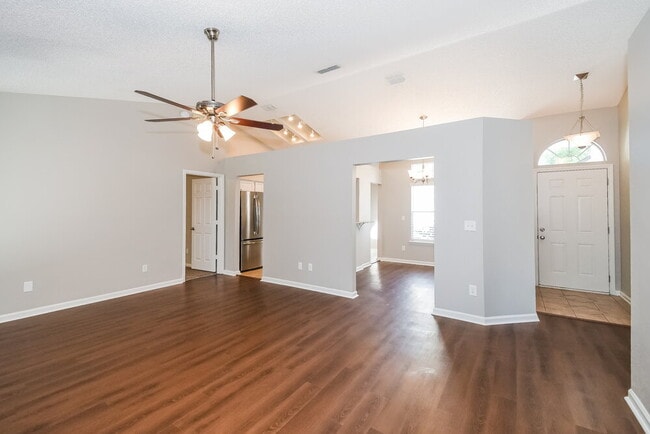 Building Photo - 3123 Olde Sutton Parke Dr