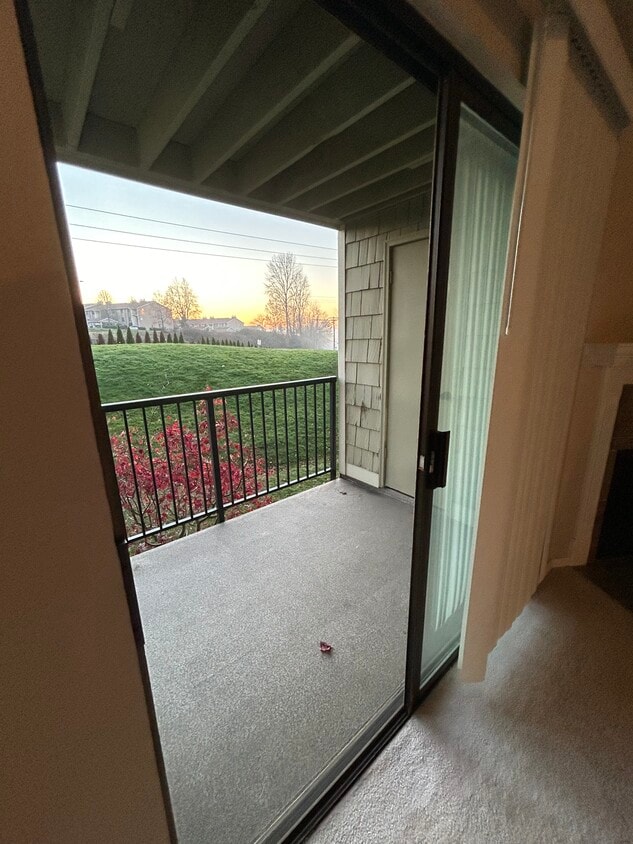 2020 Grant Ave S Unit M203, Renton, WA 98055 Condo for Rent in