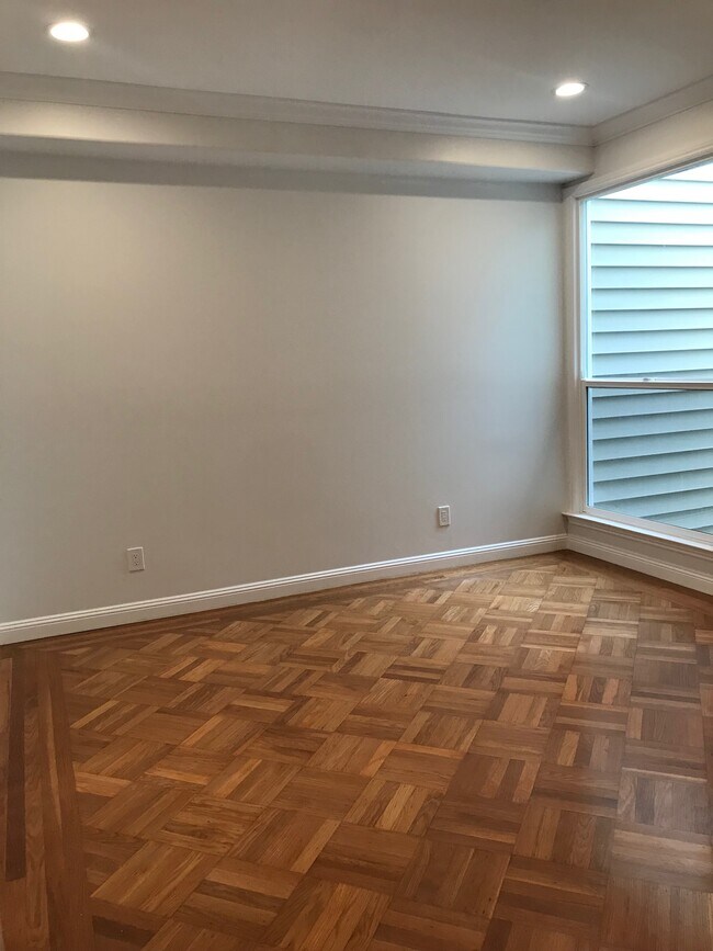 Foto del edificio - 627 32nd Ave