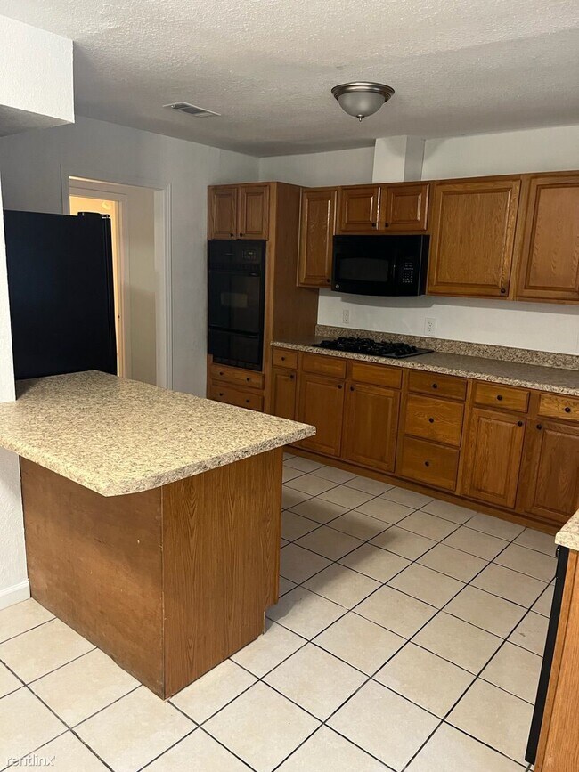 Foto del edificio - 2 br, 1.5 bath House - 66 Holly Cir