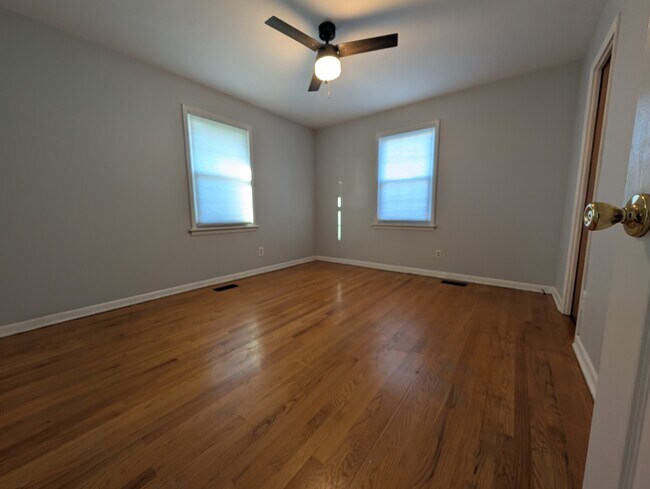 Foto del edificio - 6138 Village Hwy