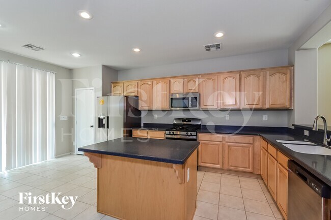 Building Photo - 452 Redruth Dr