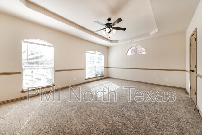 Foto del edificio - 3370 Whitney Dr