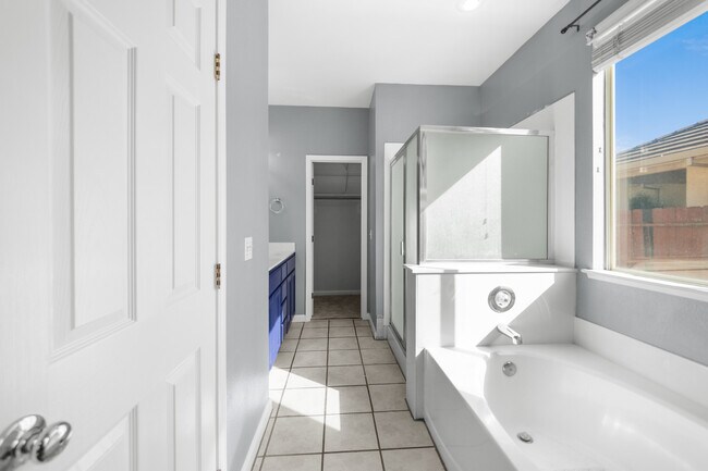 Foto del edificio - 1634 Sierra Creek Dr