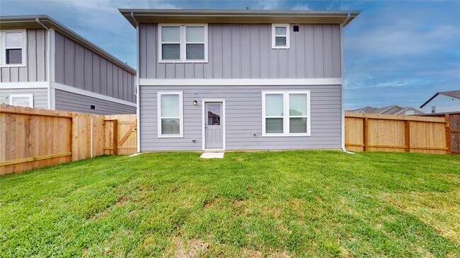 Building Photo - 23422 Honey Spade Rd