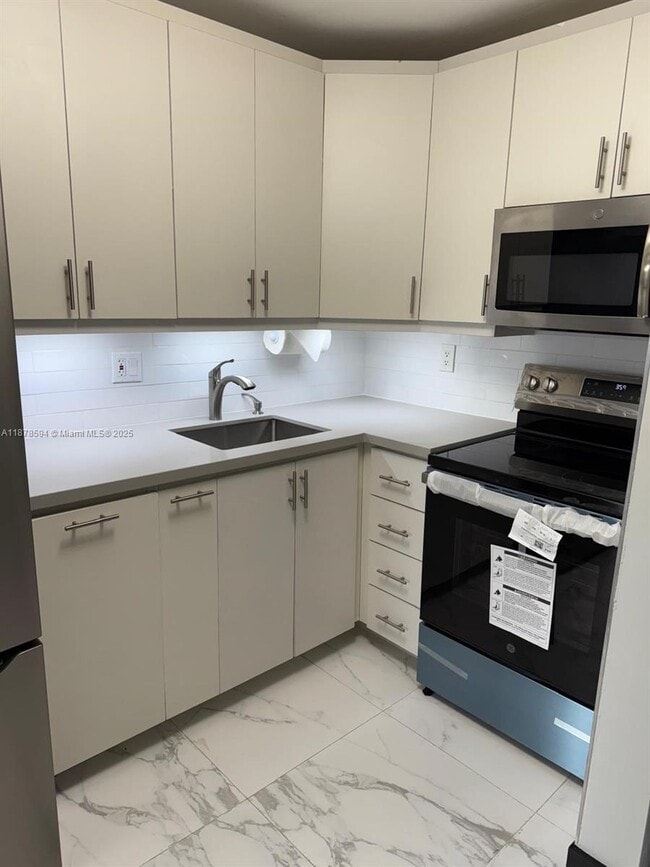 Foto del edificio - 6921 SW 129th Ave