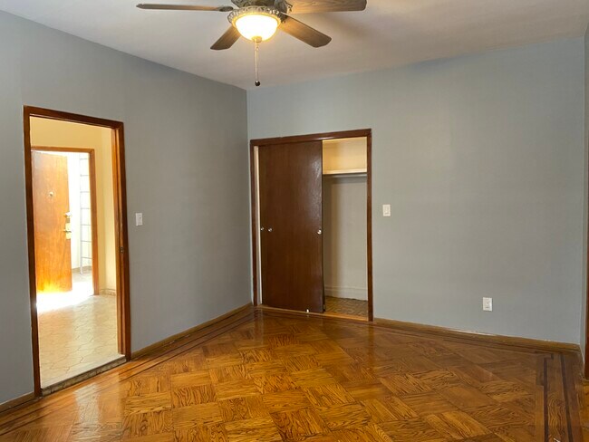 Foto del edificio - 1721 W 5th St