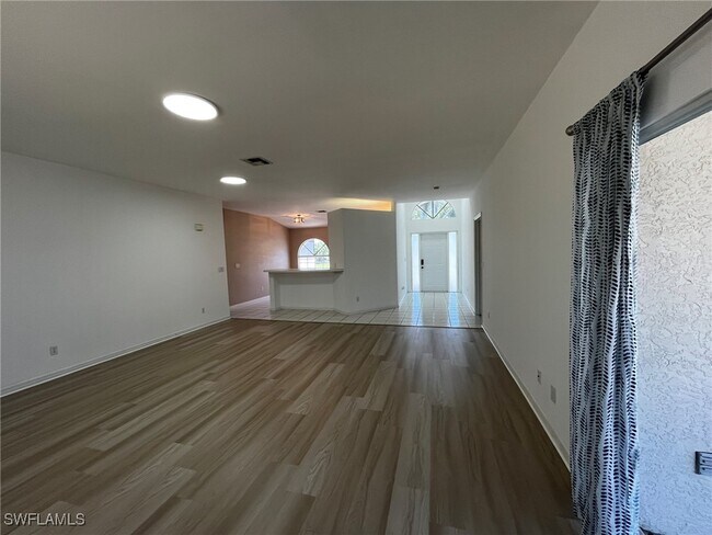 Foto del edificio - 1175 Moon Lake Dr