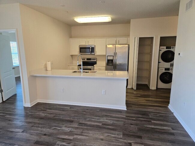 Building Photo - 4974 Key Lime Dr