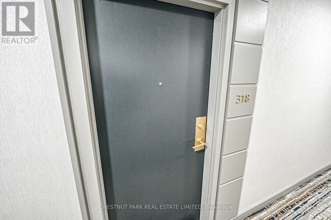 Photo du bâtiment - 230 King St E