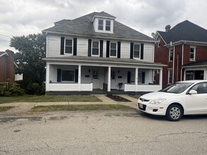 Building Photo - 506 Parker Ave