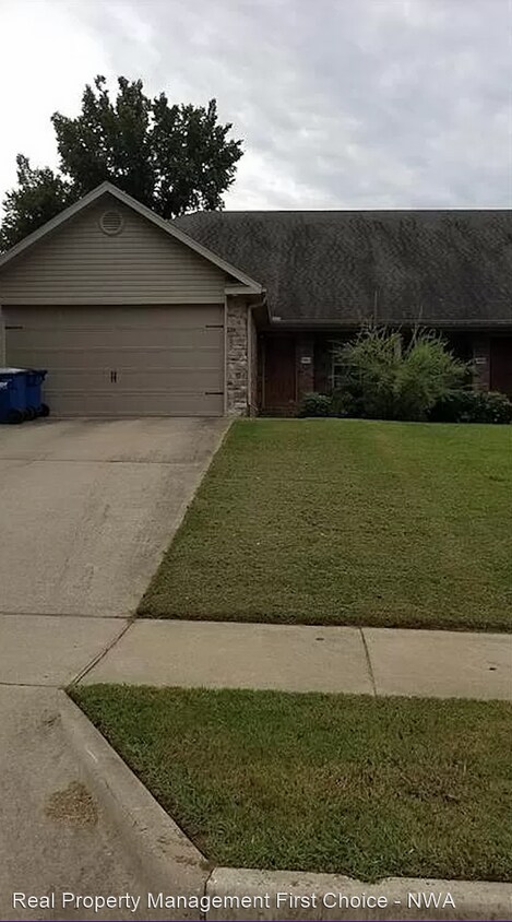 Foto principal - 3 br, 2 bath House - 3005 SW Amberwood Blv...