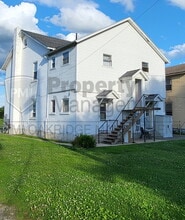 Building Photo - 212 S Main St