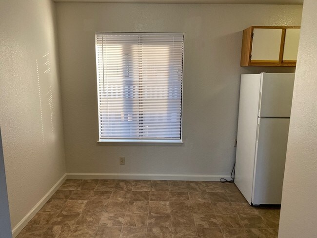 Foto del edificio - 921 Fletcher Ln