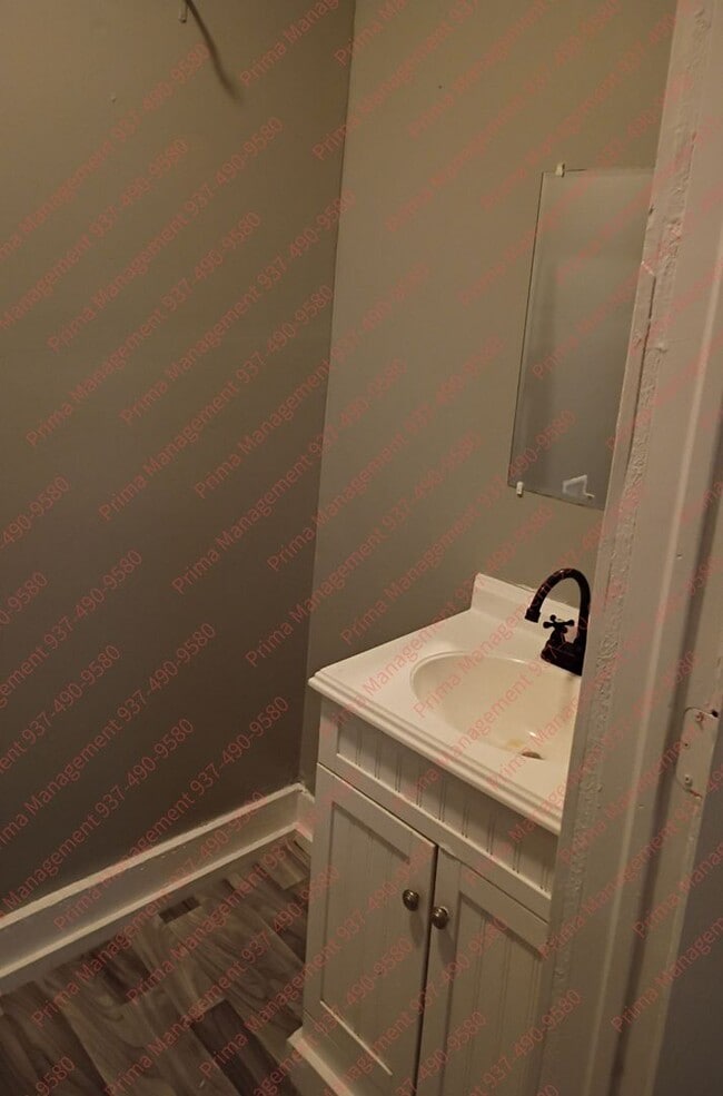 Photo - Cozy 3 Bed, 1.5 Bath, Convenient to I-70 and WPAFB House