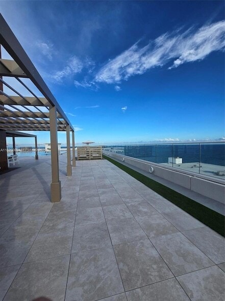 Building Photo - 4020 Galt Ocean Dr