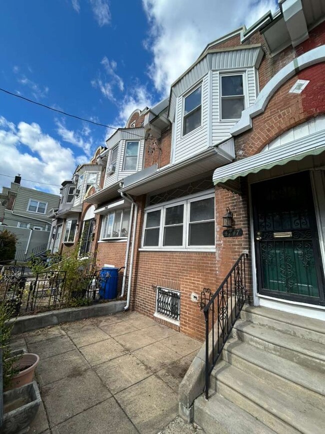 Building Photo - 4747 Sansom St