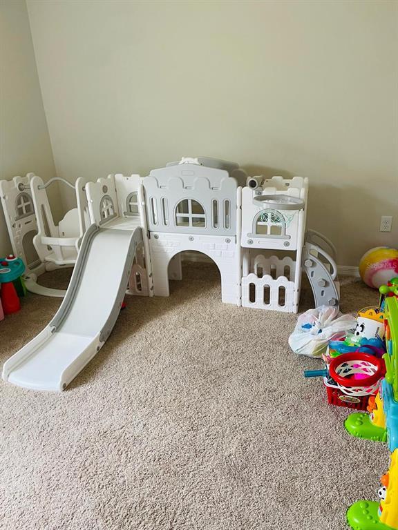 Building Photo - 4058 Gardenia Ave