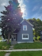 Building Photo - 1703 Oakdale Ave