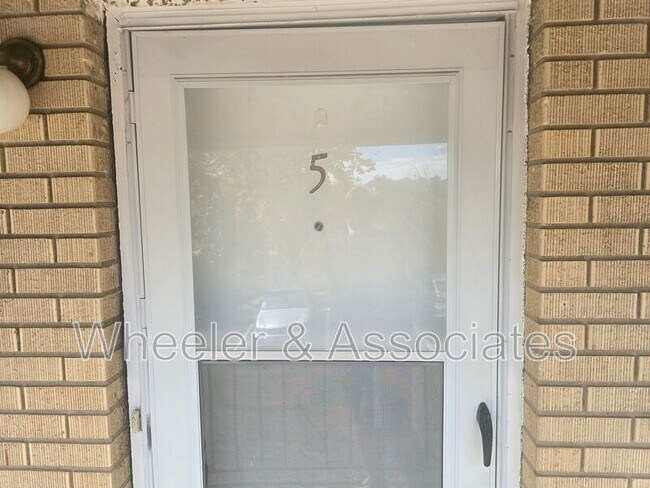 Foto del edificio - 3070 Eccles Ave