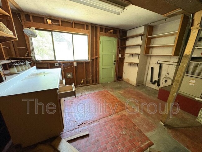 Building Photo - 1505 W Laurel Ave