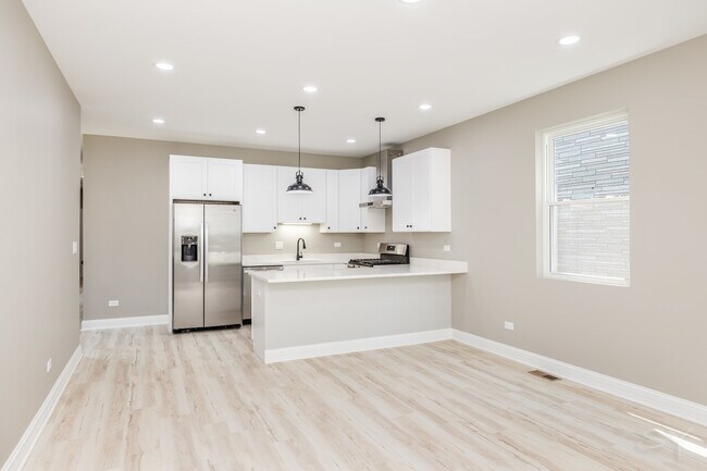 Foto del edificio - 1044 N Springfield Ave