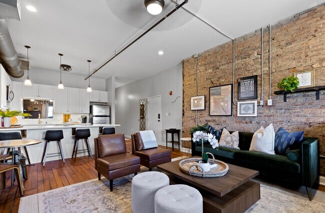 Open concept to kitchen from living room - 1617 Rossville Ave