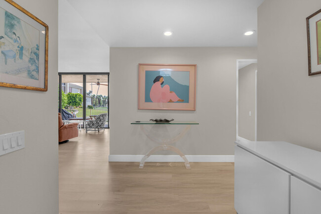 Building Photo - 910 Island Dr