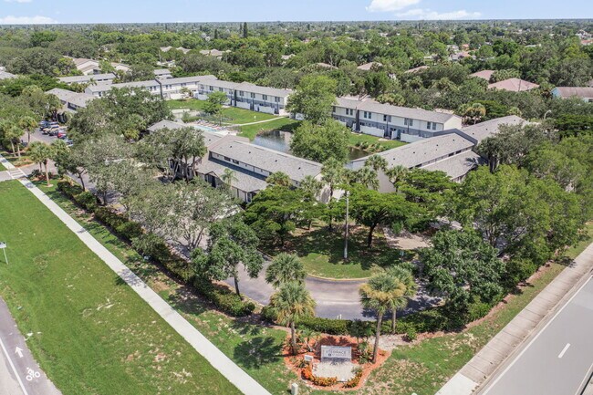 Foto del edificio - Terrace at Naples Townhomes
