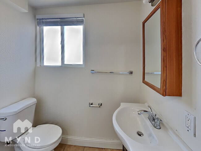Building Photo - 4760 69th St Unit 1