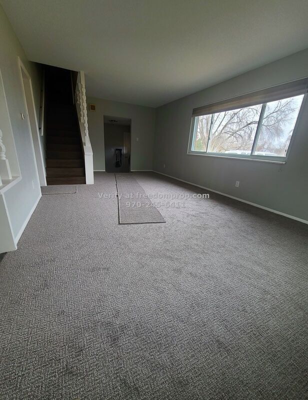 Building Photo - 2261 Fawn Ridge Ct