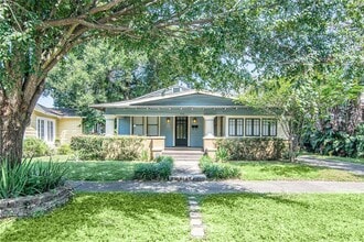 Building Photo - 310 E Idlewild Ave