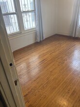 Building Photo - 729 S Cochran Ave