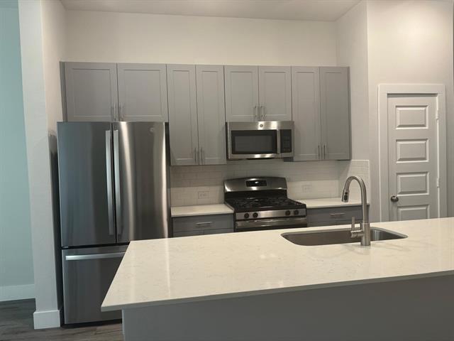 Foto del edificio - 825 W Mayfield Rd