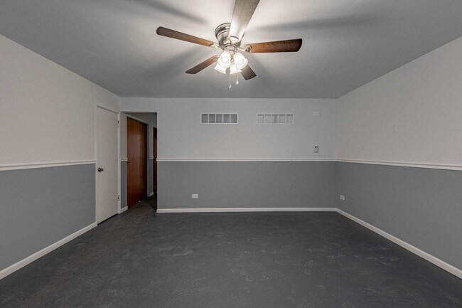 Foto del edificio - 2655 W 47th St