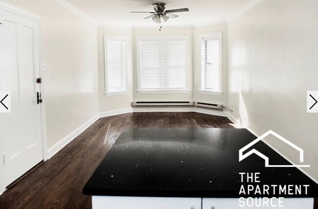 Foto del edificio - 3841 N Greenview Ave