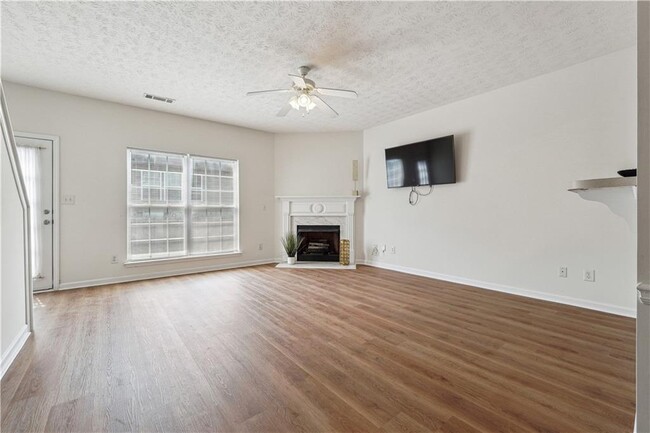 Foto del edificio - 3812 Dandridge Dr