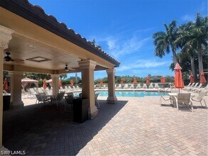 Building Photo - 9727 Acqua Ct