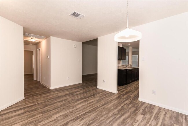 Building Photo - 4 Santa Barbara Dr