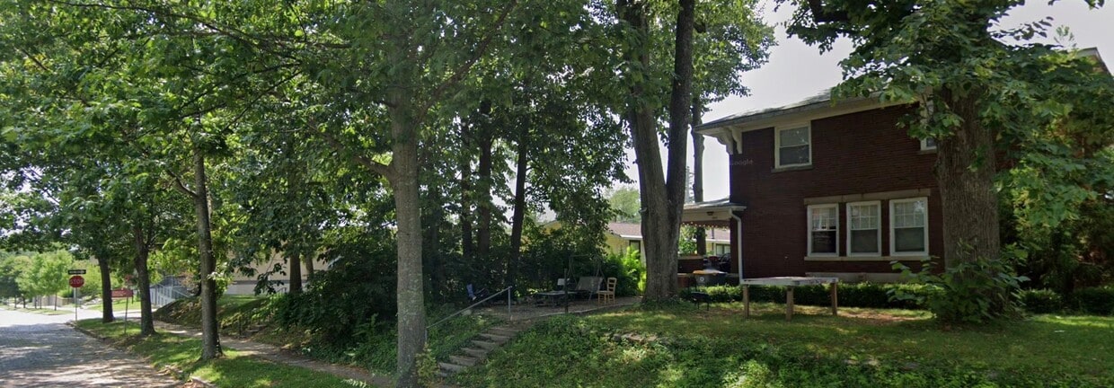 Building Photo - 505 N Fess Ave