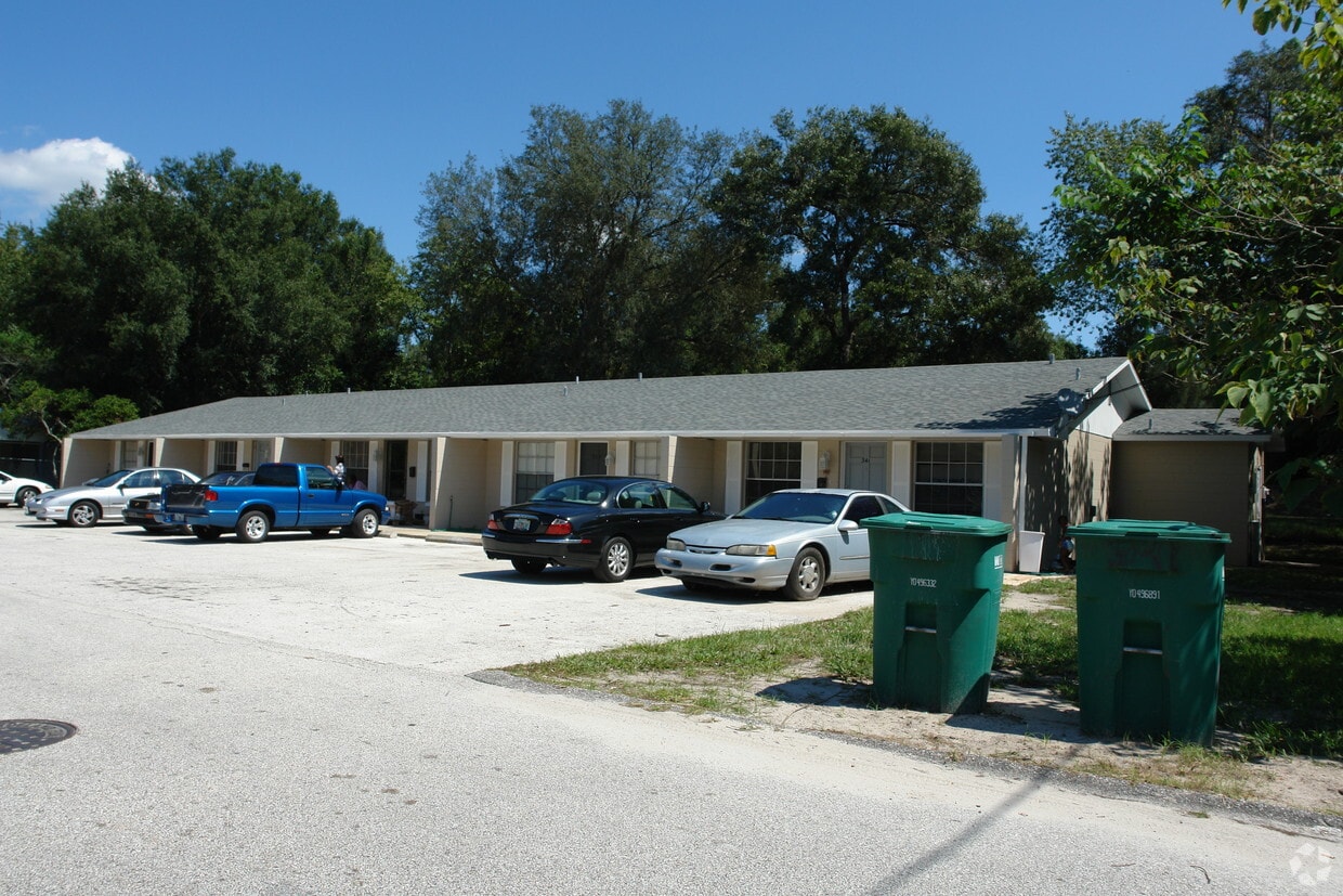 333 S Osceola St, Deland, FL 32724 Apartments in Deland, FL