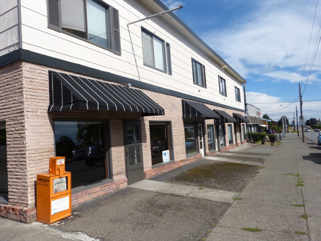 Foto principal - 822 1/2 S C Street **Upstairs Unit **