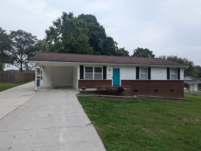 Photo - 908 Columbia Rd House