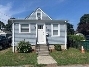 Building Photo - 111 Cedar Ave