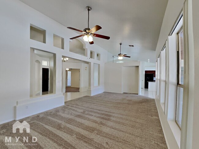 Foto del edificio - 137 S Nightfall Ave