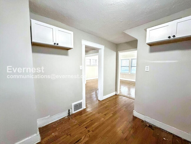 Foto del edificio - 2032 Kendall St