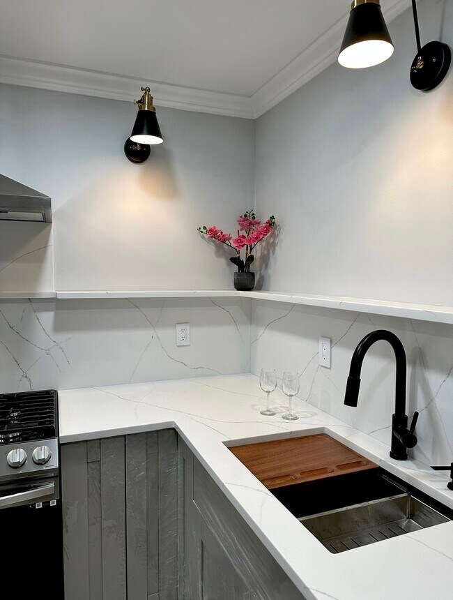 Kitchen - 74 Union St