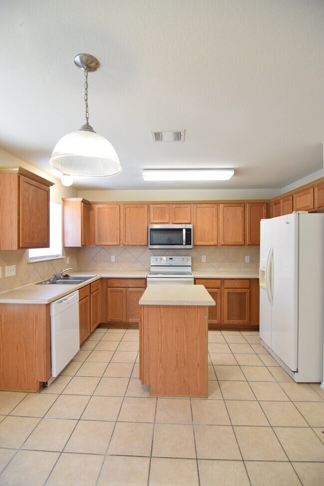 Foto del edificio - 4712 Donegal Bay Ct