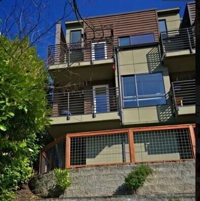 Primary Photo - 2046 14th Ave W